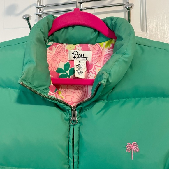Lilly Pulitzer puffer vest sz M - Picture 2 of 3